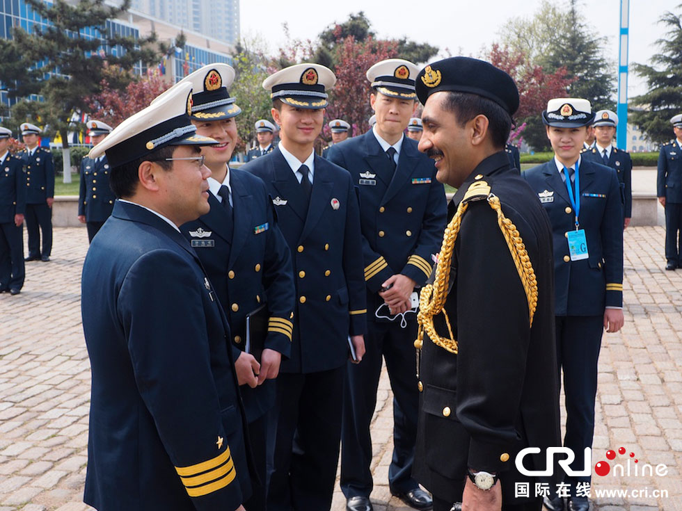 中巴两国海军军官交流 摄影 尹鹏轩