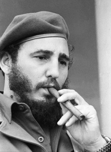 阿根廷举办卡斯特罗照片展本人添加回忆录