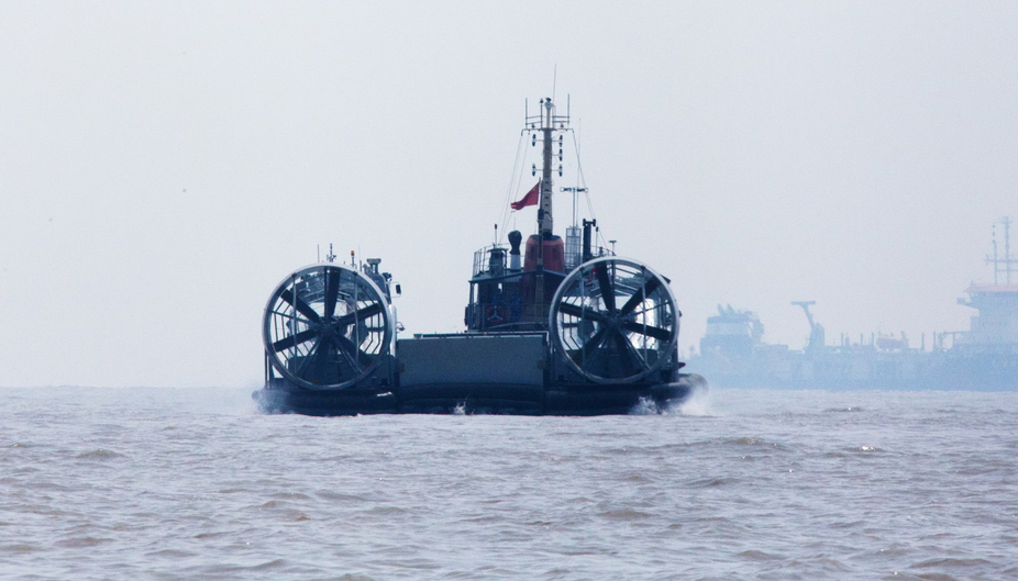 国产气垫船抓紧海试不输野牛