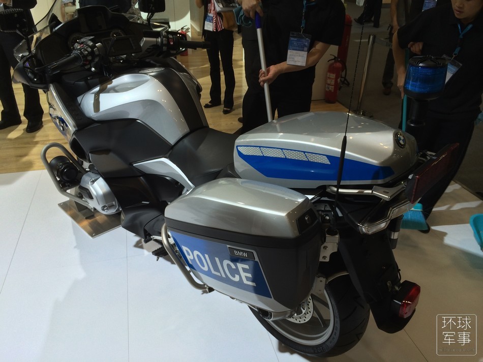 新款警用三轮摩托造型很独特