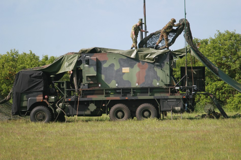 爱国者导弹发射女军官坐镇指挥