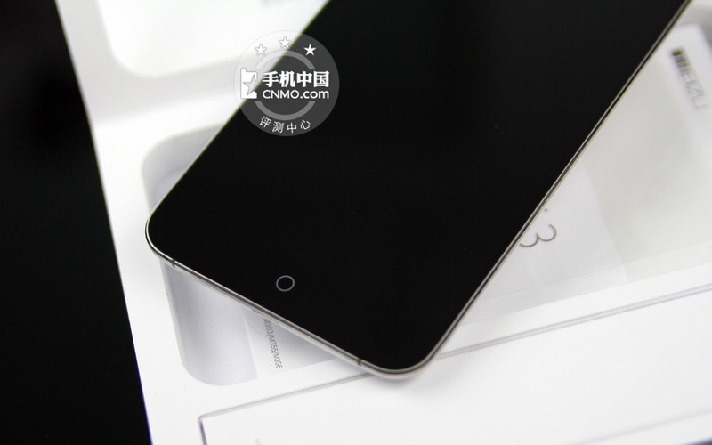 带有呼吸灯效果的home键,这也是魅族手机的一大特色.