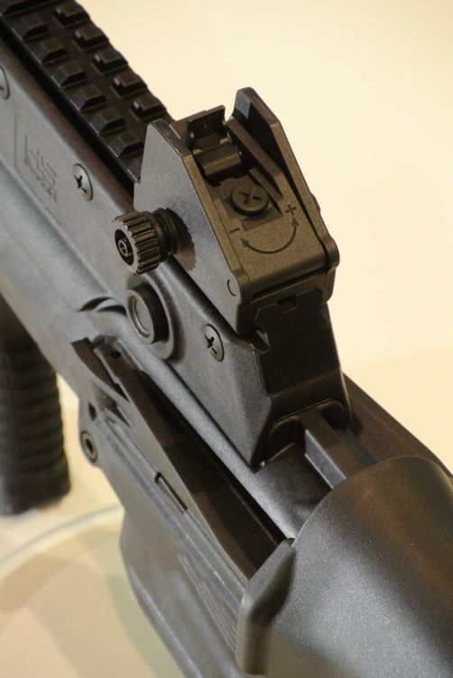 克罗地亚新式步枪像我魔改95式