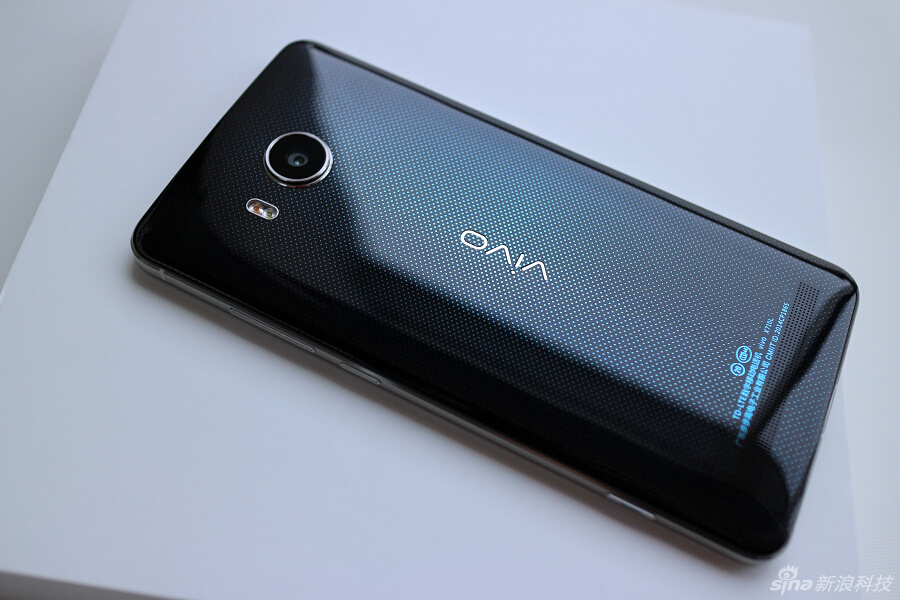 质感陡升 vivo xshot星空蓝开箱图赏