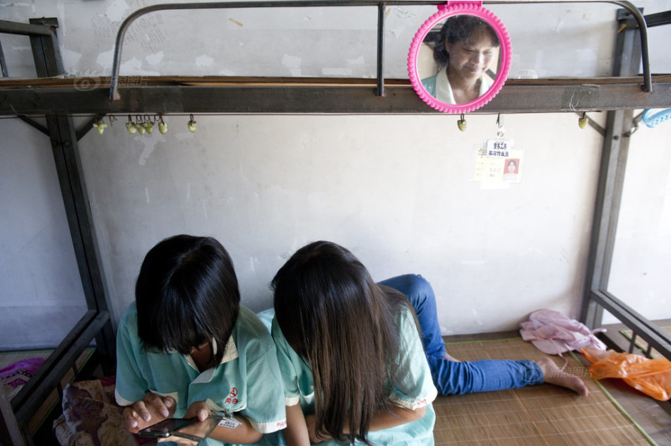 东莞日资电子厂雇佣童工 学生工资被层层克扣