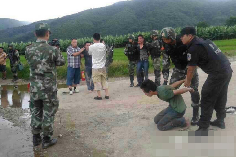 云南警方抓捕击毙劫持人质悍匪