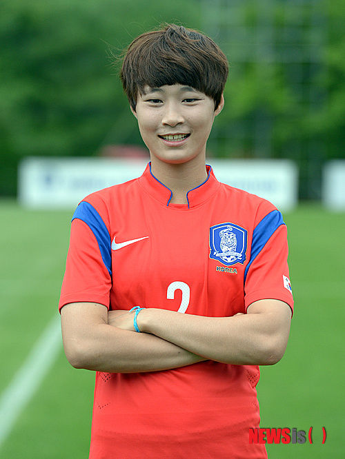 韩国女足标准照曝光网友吐槽这才是真正韩国人