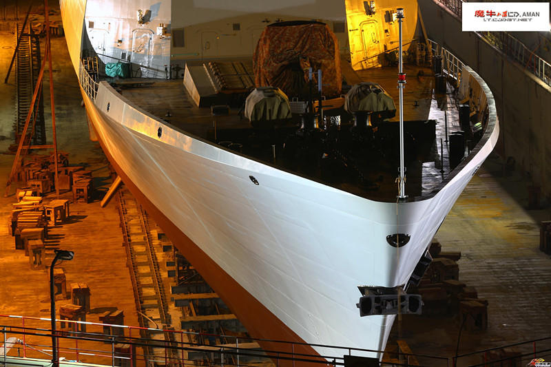 第20艘054a舰夜间下水罕见美照