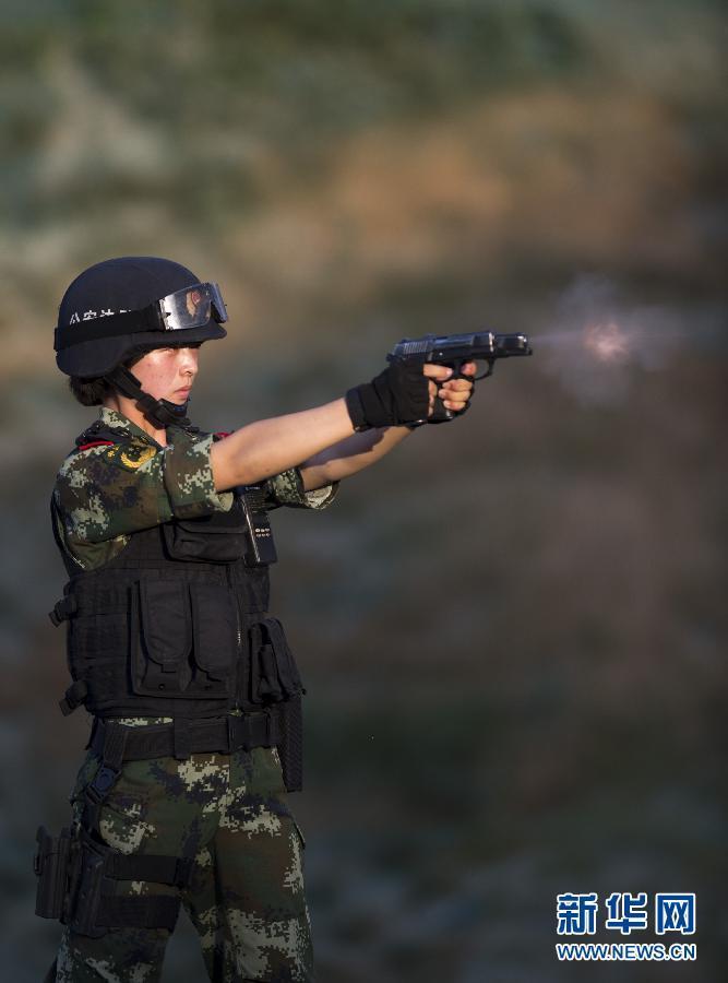 新疆90后女特警个个怀绝技