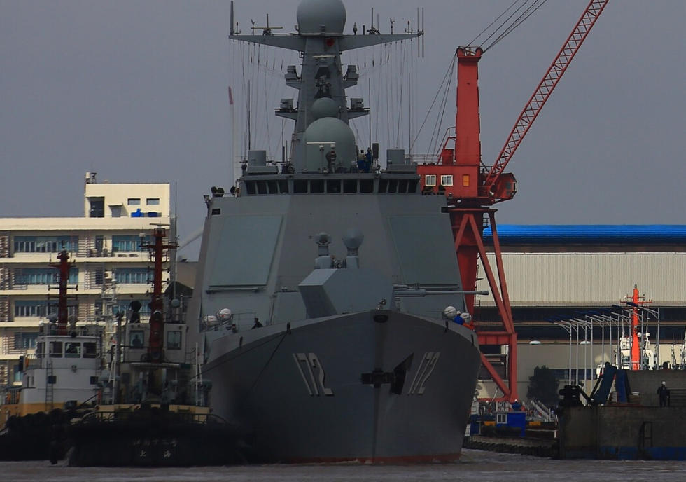 我军四艘052d新型神盾舰全家福