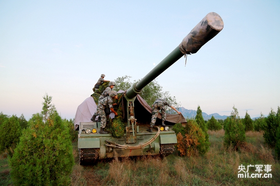 38军新型05式自行重炮驰骋沙场