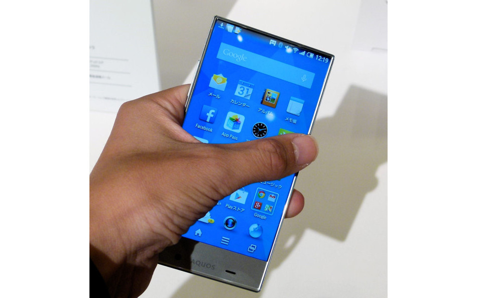 挑战最窄边框夏普aquoscrystal手机体验