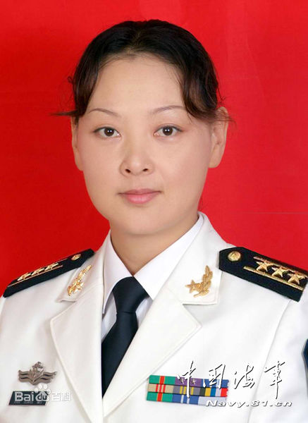 中国海军首位女发言人亮相