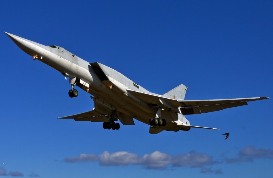 逆火挂kh32反舰导弹如虎添翼