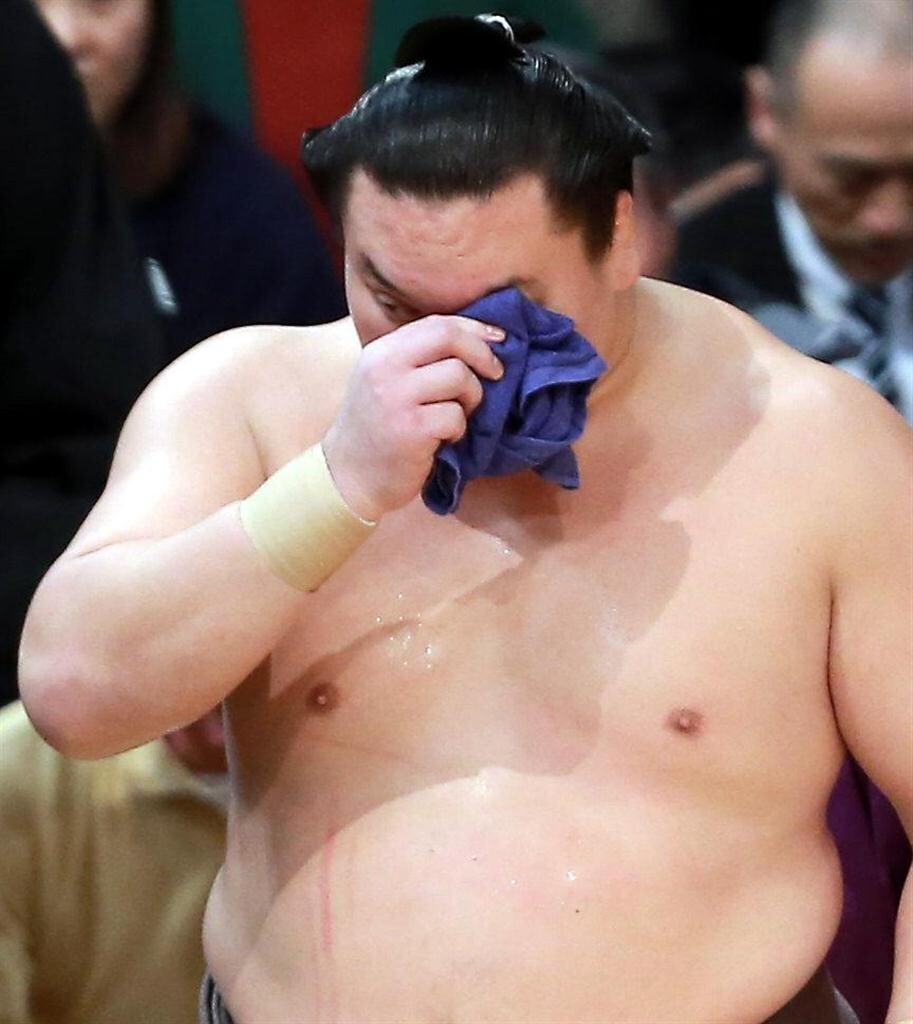 相扑横纲白鹏第32次夺冠创下最高纪录