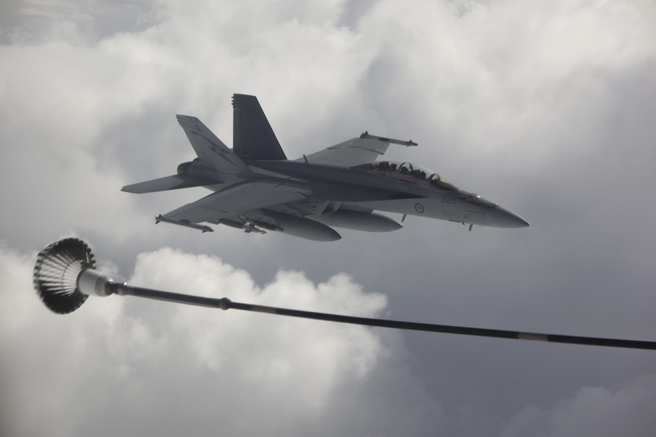 澳洲飞行员在伊拉克展示国旗