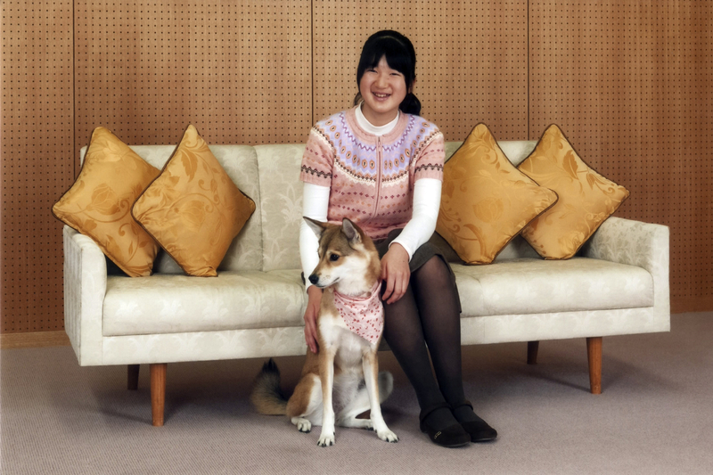 日本皇太子妃雅子迎来51岁生日官方公布全家温馨合照