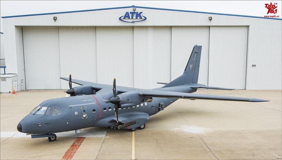 约旦改装运输机装上火箭弹