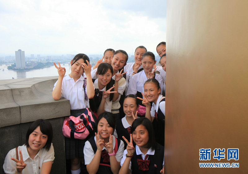 西方记者看不到的朝鲜朝鲜校园女生