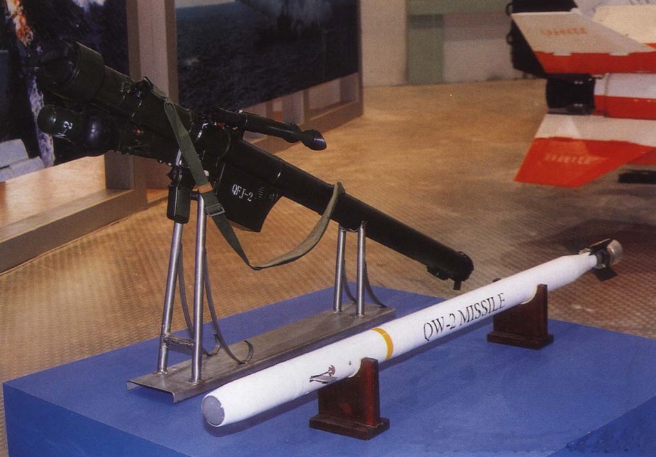 南苏丹士兵使用疑似前卫2导弹