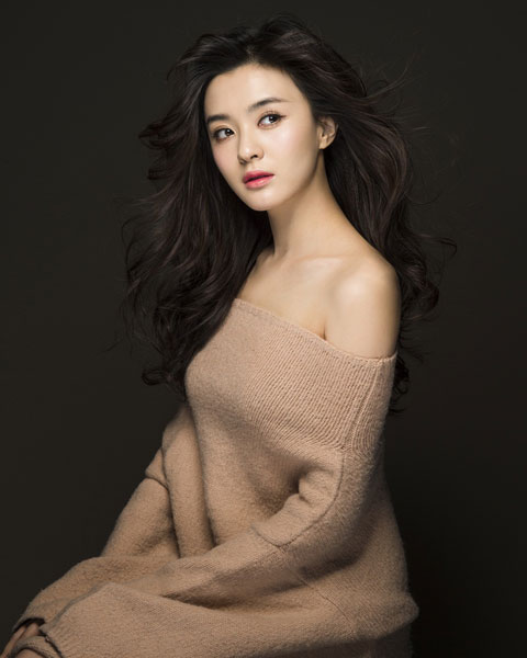 《青春正能量》热播受关注的青年演员范琳琳,近日曝光了一组最新写真
