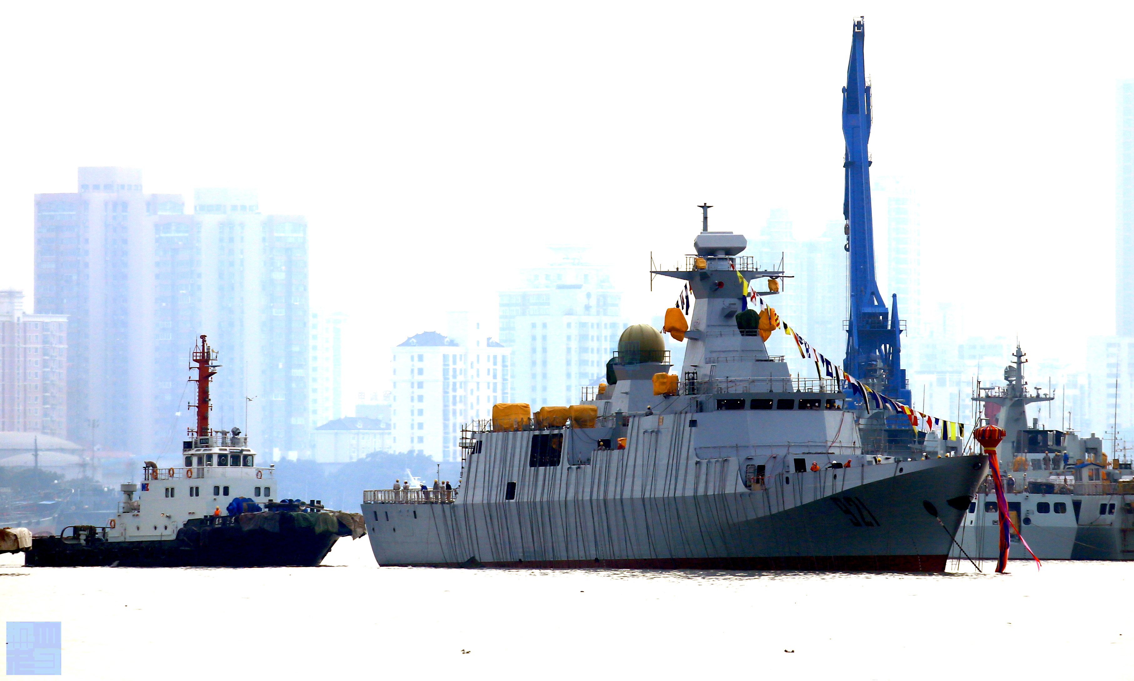 中国外贸护卫舰帅气逼人