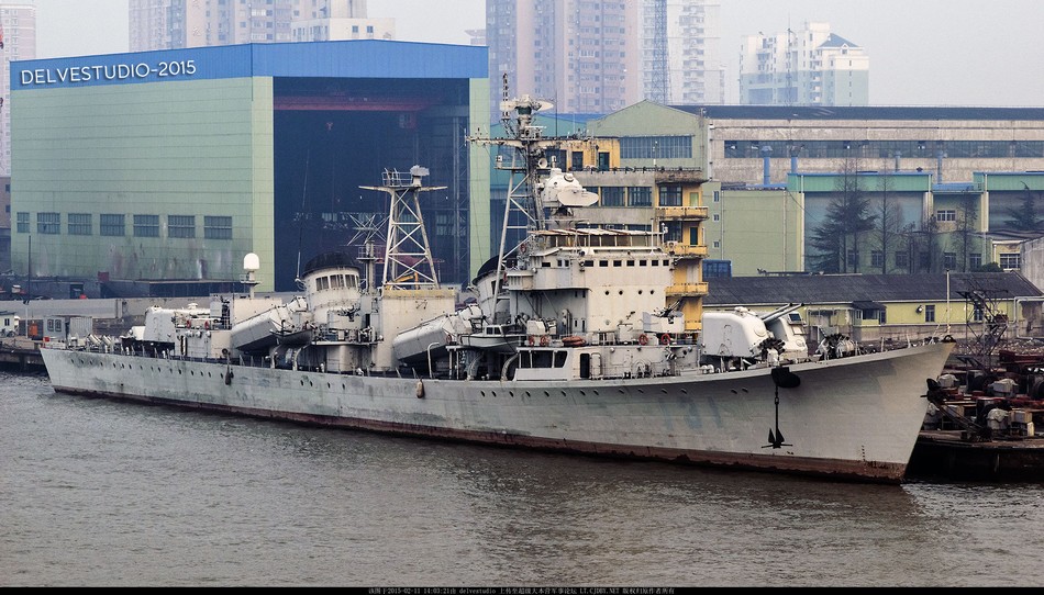 国内船厂新老军舰上演三代同堂