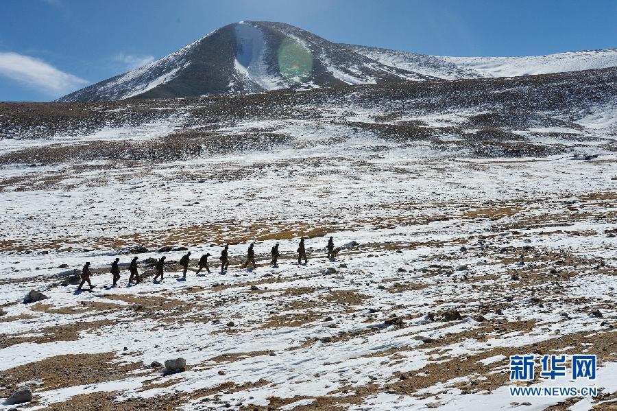 边防官兵除夕守边关的感动瞬间