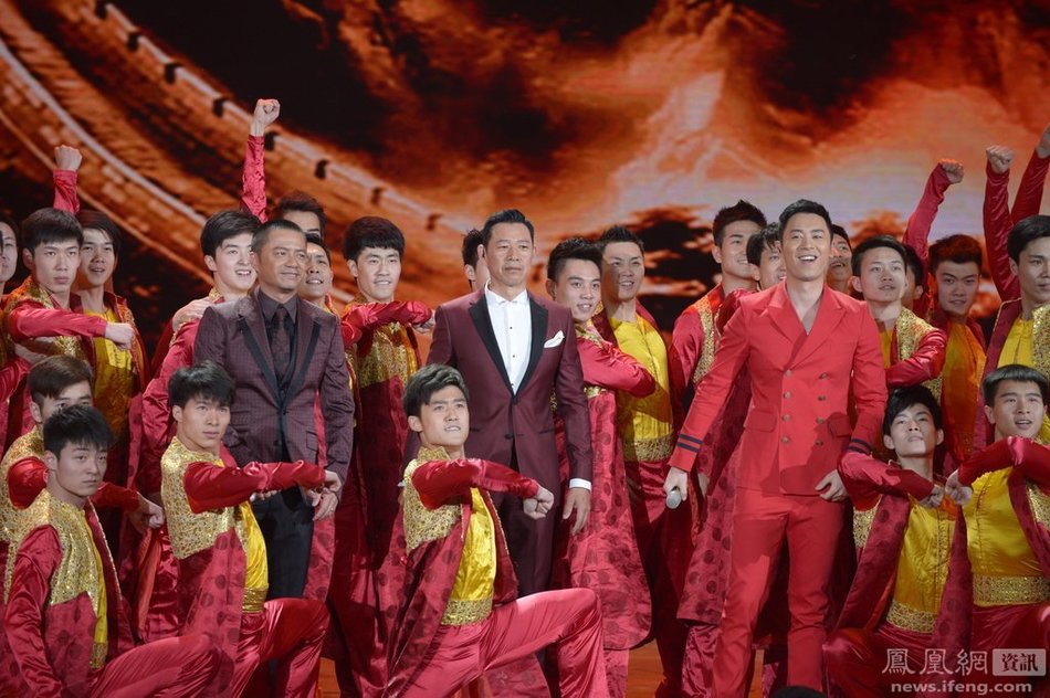 歌曲《中华好儿孙》:张丰毅,段奕宏,朱亚文.