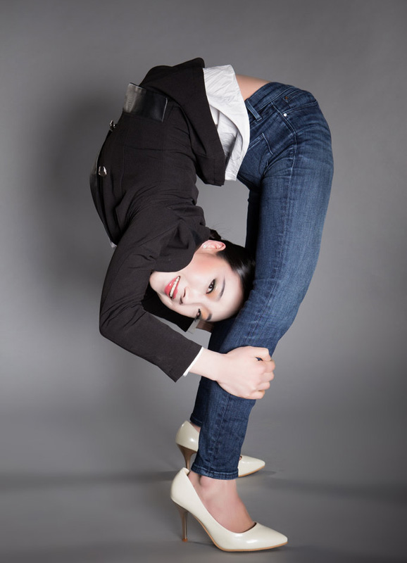 世界最柔软女人大pk把身体揉成风景