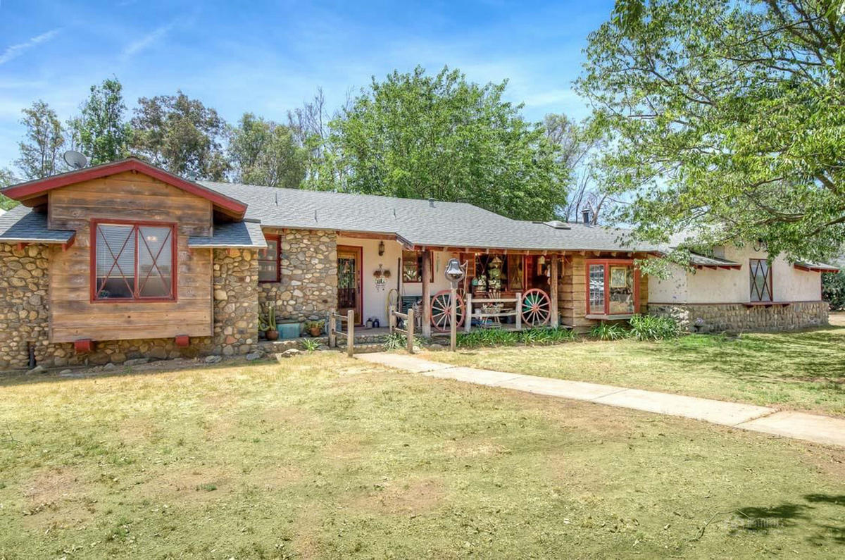 美国西部无人小镇打包出售花566万元可当镇长