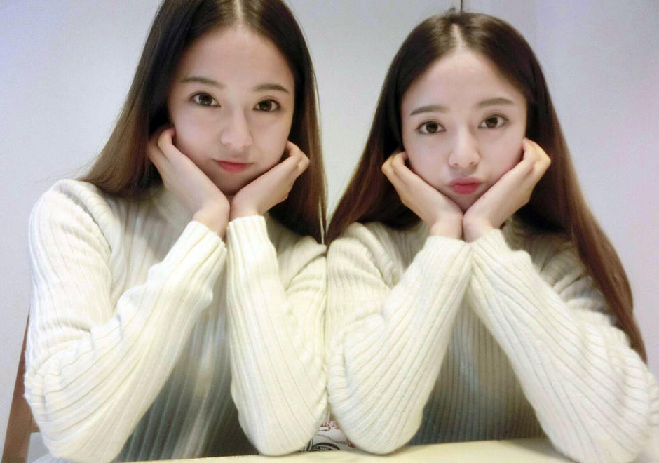 最美双胞胎姐妹校花走红引众网友膜拜