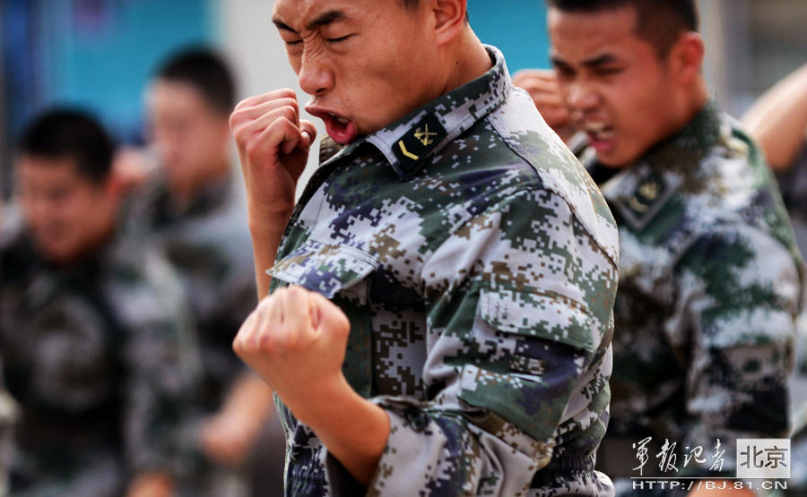 大片来袭:解放军硬汉形象猛照