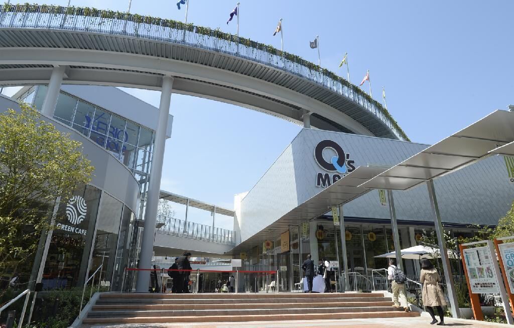 日本生命球场旧址新商业设施现空中跑道