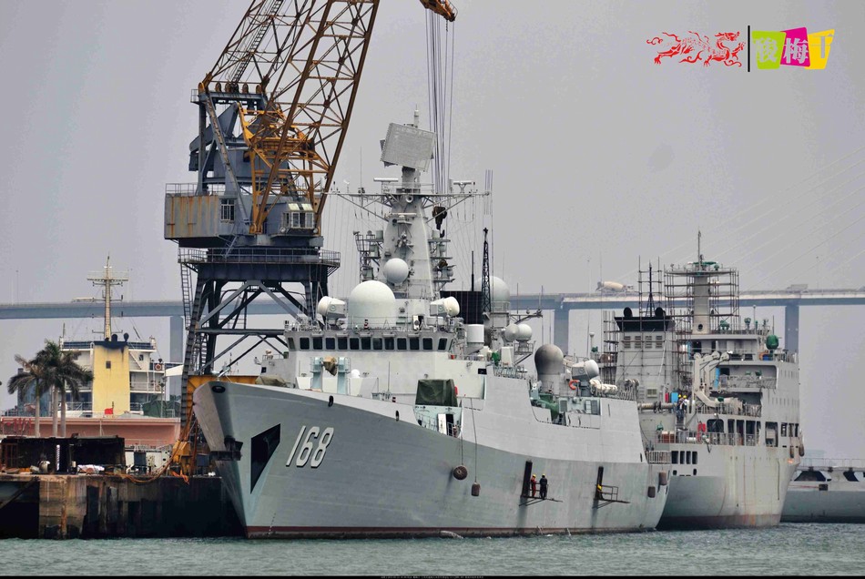 168号广州舰在船厂升级改造