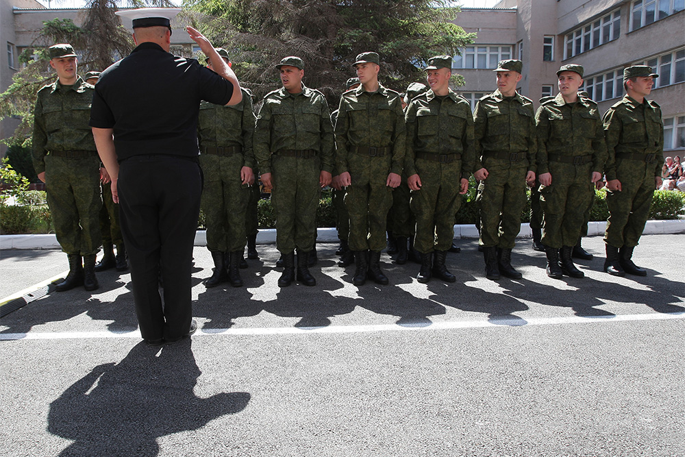 俄罗斯军队首次在克里米亚半岛征兵