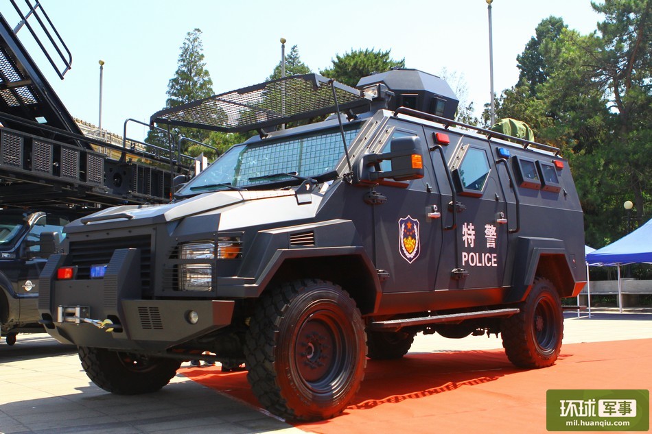 国内特警所用装甲车辆霸气展示