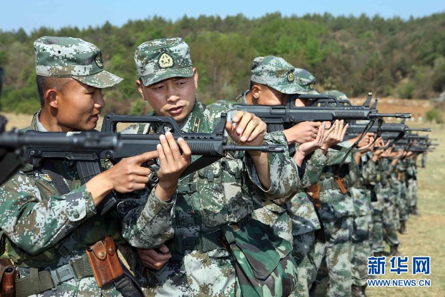 解放军特战少校单兵作战力强大