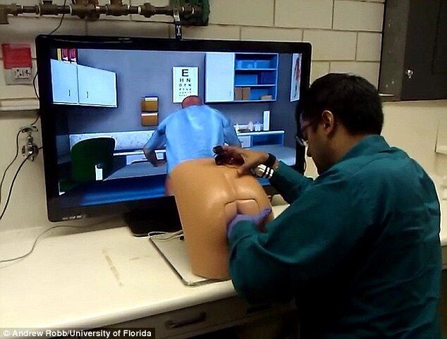 仿生臀部机器人:助实习医生操作前列腺手术