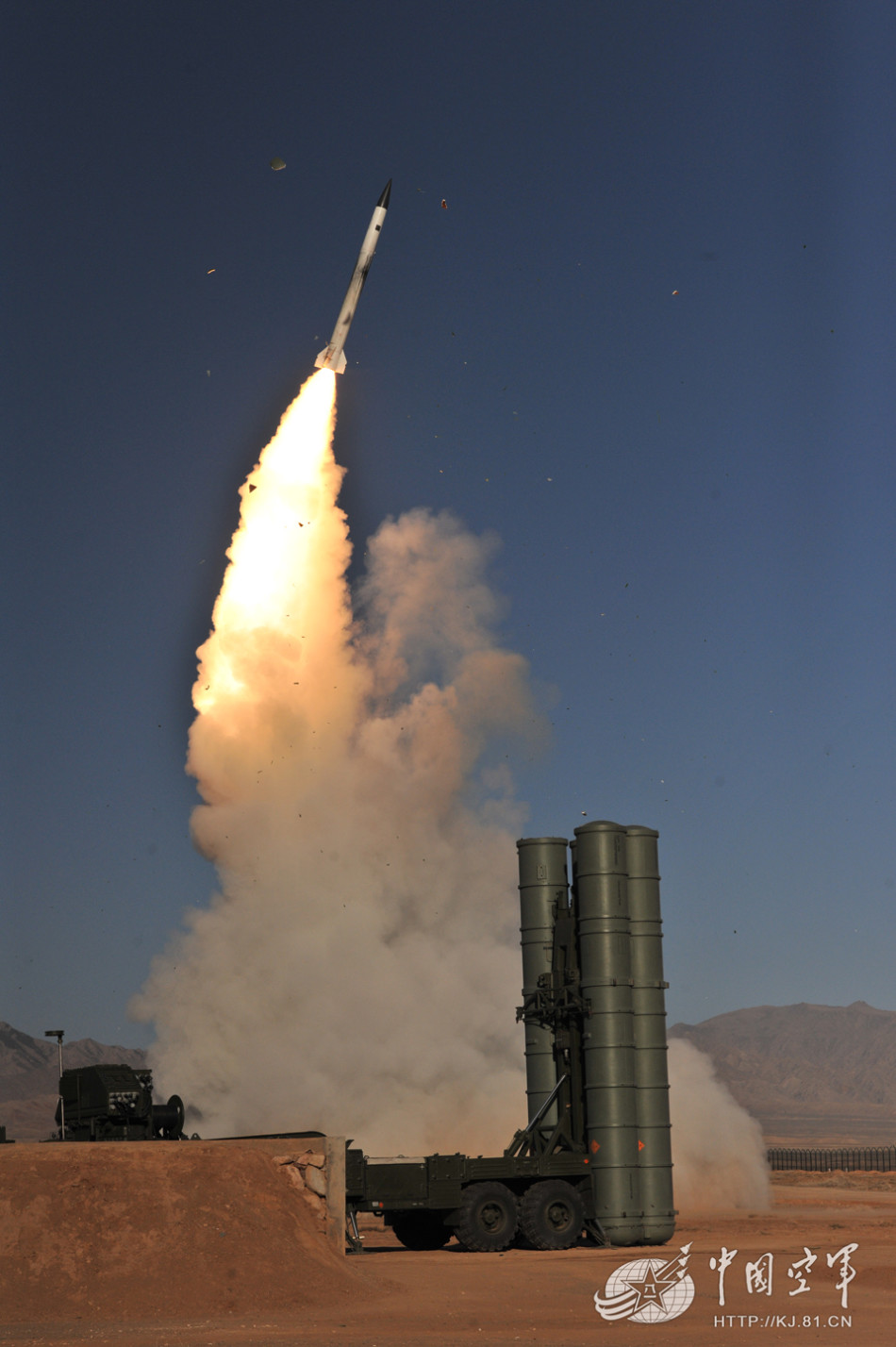 解放军s300导弹多发齐射场面