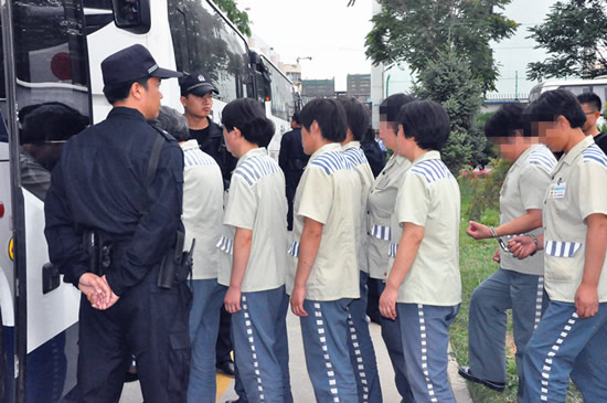 女子监狱搬迁服刑人员大转移