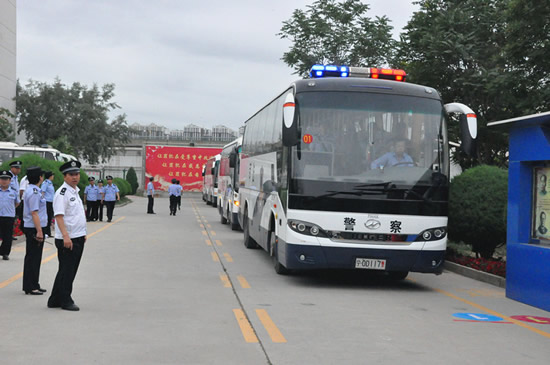 女子监狱搬迁服刑人员大转移