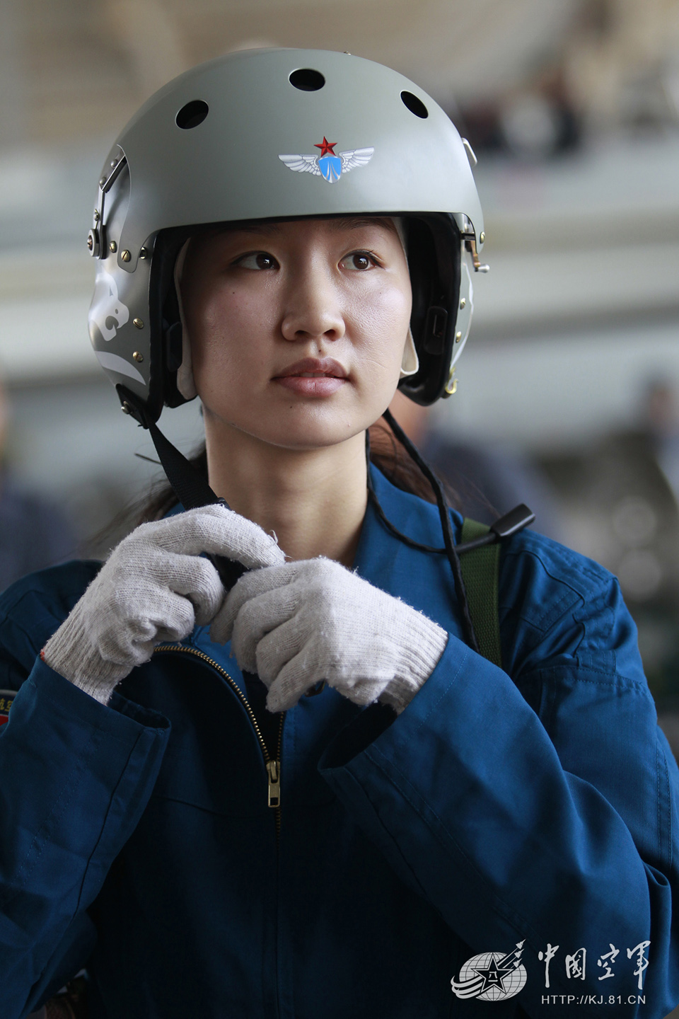 空军双学士女飞驾驶飞豹飞行