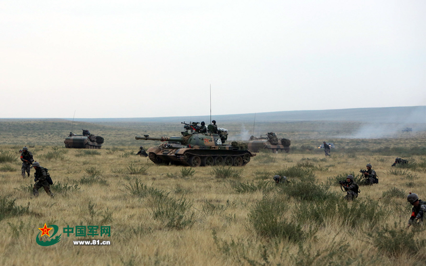 59ii坦克部队携装甲集群冲锋