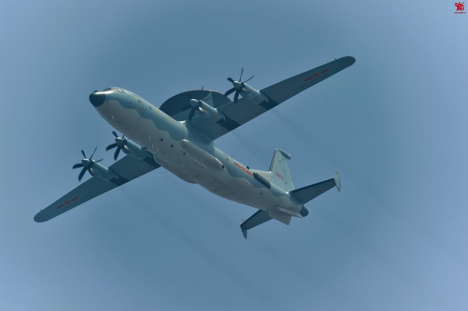 空警500预警机现身阅兵彩排