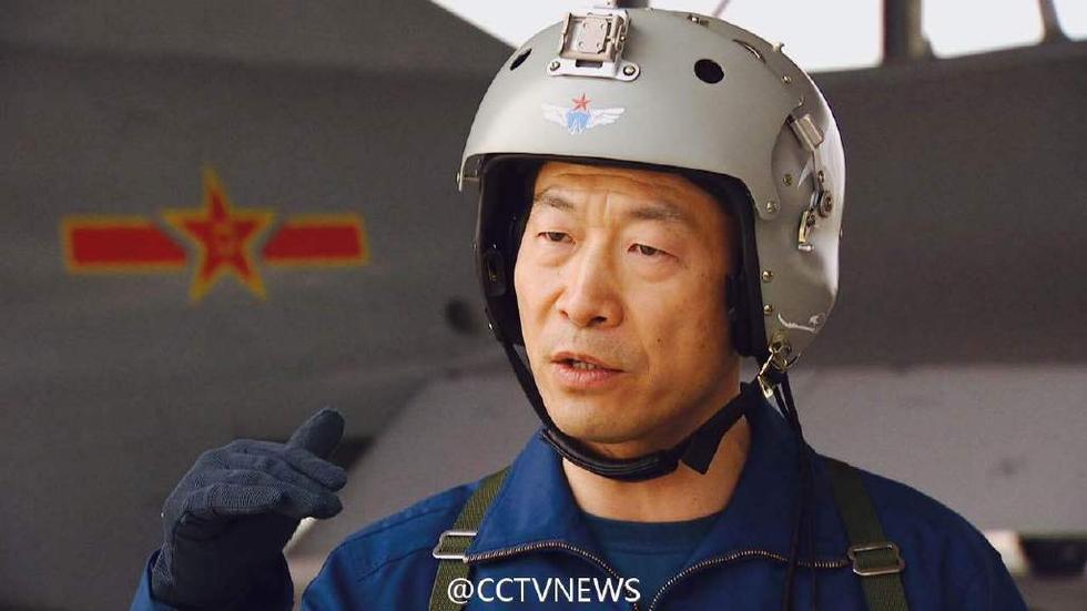 阅兵空中梯队将军领队常丁求.