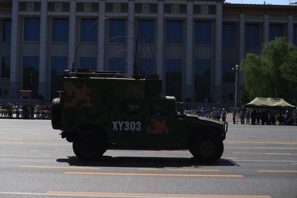 战场指挥官-野战通信指挥车