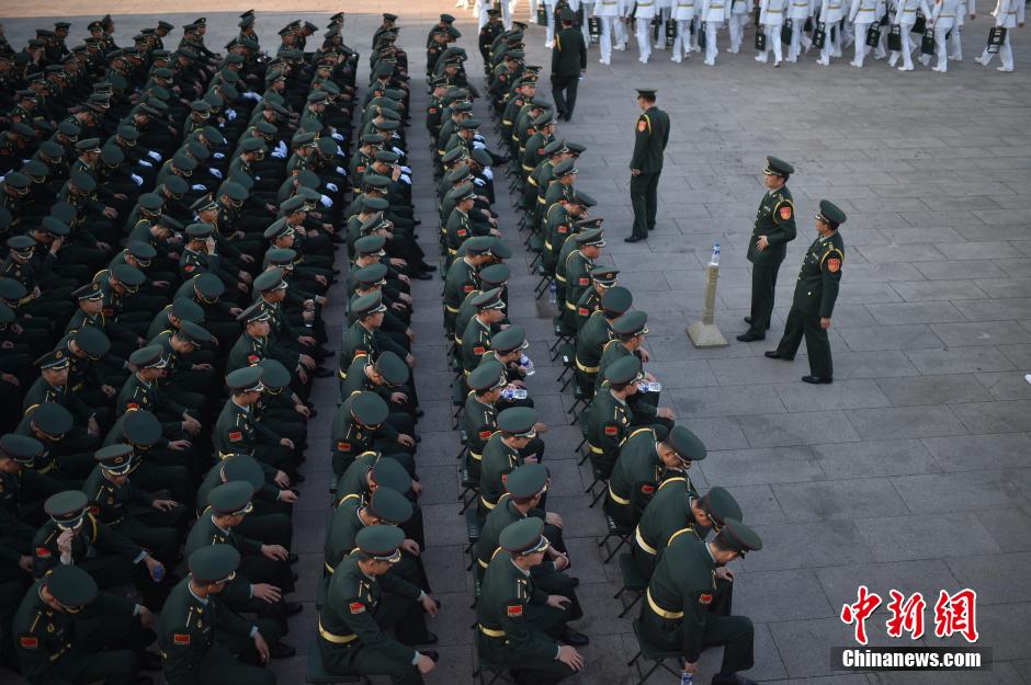 直击阅兵部队紧张集结准备