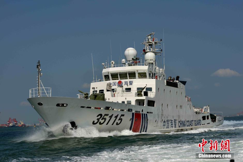 福建海警最强舰艇装备舰炮演练