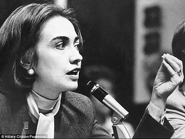 希拉里阵营发老照片挽救支持率